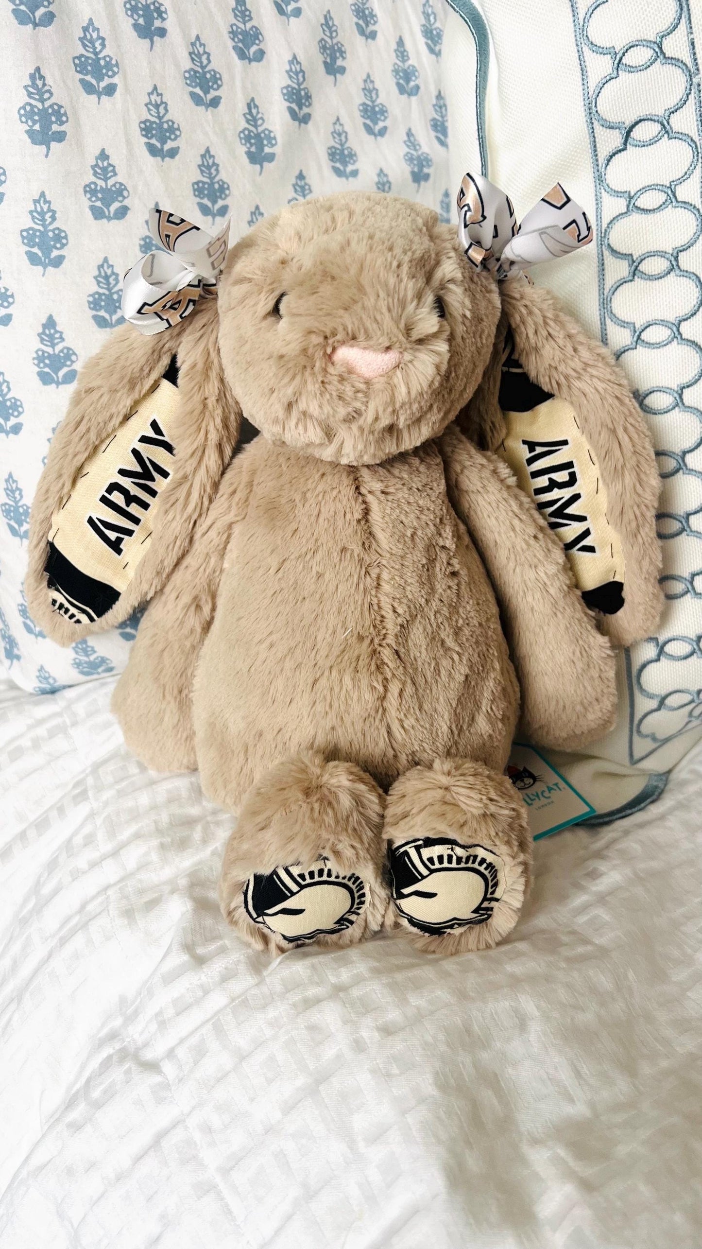 Custom College/NFL Jelly Cat Bunny!